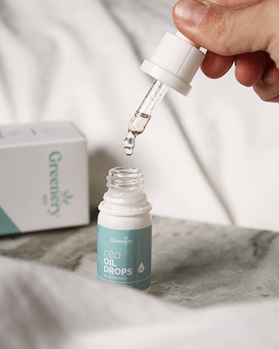 Aceite de CBD y sus ingredientes naturales para el cuidado de la piel